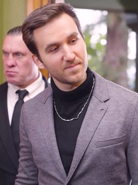 Episode 24 - CEO, Your Wife Runs Away with Your Six Heirs