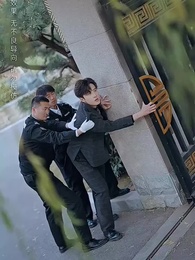 第11集 - 黑月光只想爆紅