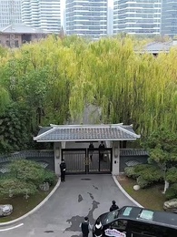 第15集 - 黑月光只想爆紅