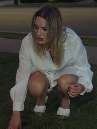 Prisonnière en cage dorée - Episode 8