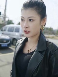 Episode 24 - Rich & Ridiculous