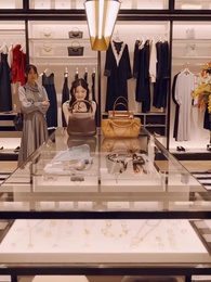 Episode 32 - Die geschiedene Enkelin eines Milliardärs