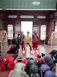 حين يلتقي القلبان في القصر - Episode 59