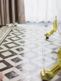 Episode 1 - Die Maske des Milliardärs