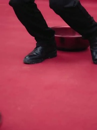 世界一の富豪の父がいる俺の話！ - Episode 5