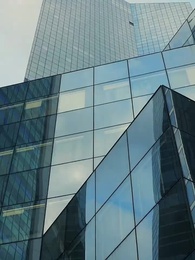 Episodio 25 - Profundamente Enamorados, Atados por el Destino