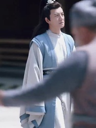 التنقل كخادم الملكة - Episode 44