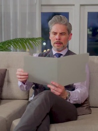 The Billionaire's Mrs. Surrogate - Episode 33