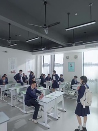 Stealing a Kiss From The Moon - Episode 21