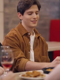 A Minha Família Cruel, Me Implorou de Joelhos - Episode 44