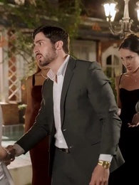 Episodio 15 - La mia moglie rifiutata è una miliardaria