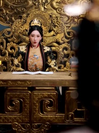 من عامة الشعب إلى القصر - Episode 44