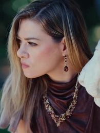 Love, Betrayal and Queen's crown - Episode 46