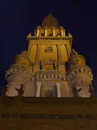 Love, Betrayal and Queen's crown - Episode 9