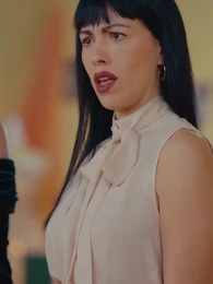 Love, Betrayal and Queen's crown - Episode 18