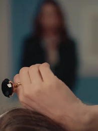 Love, Betrayal and Queen's crown - Episode 64