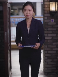  La Direttrice in Disguise - Episode 74