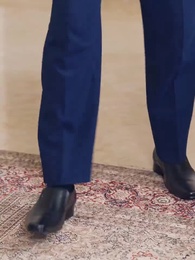 Familia abusiva me ruega arrodillada - Episode 6