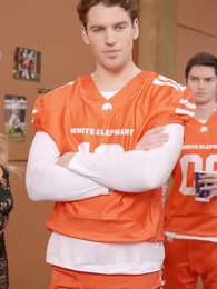 Épisode 27 - Désirée par le Footballeur Milliardaire