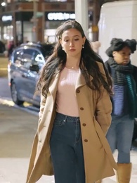 Épisode 21 - Désirée par le Footballeur Milliardaire