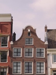 Crossing the line to love - Episode 32