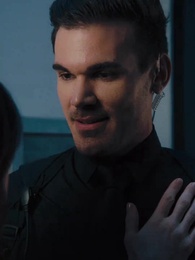 Falling For Her Bodyguard - Episode 9