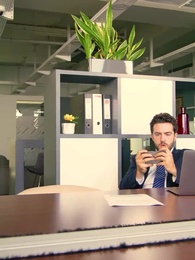 Épisode 18 - L'Héritière et le Milliardaire Caché