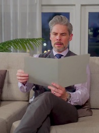 Épisode 33 - Mme Mère Porteuse du Milliardaire