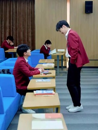 第34集 - 偷聽心聲美女校花我不追了