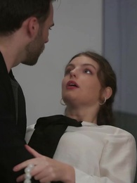 Episodio 3 - Surrogata del Presidente Alpha