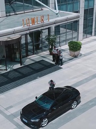 第1集 - 保安老爸錯婚我女神了