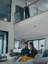 Cayendo por su Guardaespaldas - Episode 16