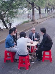 من أب ضعيف يولد ابن قوي - Episode 79