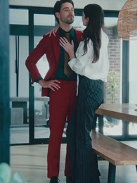 Cayendo por su Guardaespaldas - Episode 23