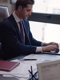 Episodio 9 - La Señorita Suplente se Casa con su Sr. Correcto