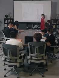 離婚後，我被前夫舅舅寵壞了 - Episode 72