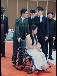 [Dubbed]She Is My Fiancé's Lover - Episode 26