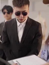 Épisode 29 - [Doublé]Divorcée, Mlle Dubois brille au cinéma