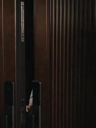 [Dubbed]Right Person, Wrong Time - Episode 19