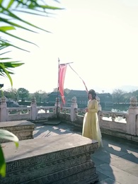 A Journey of Thirteen Seasons - Episode 33