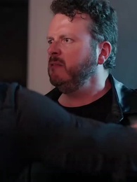 Fessel mich, mein Dom-CEO - Episode 12