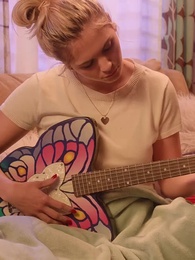 Milyarderin Kucağından Kaçış - Episode 25