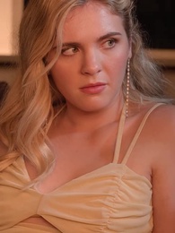 Bölüm 15 - Milyarderin Kucağından Kaçış