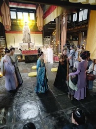 第9集 - 人間更勝九重天