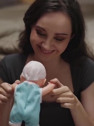 Perseguida por un Multimillonario y su Hija - Episode 38