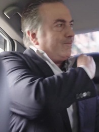 Episodio 14 - Perseguida por un Multimillonario y su Hija