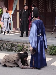 Sob a Chuva, Dois Destinos - Episode 5