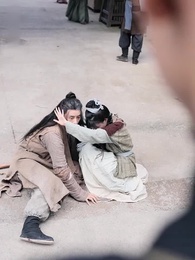 Sob a Chuva, Dois Destinos - Episode 3