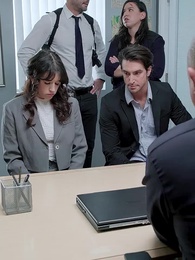 Tutkunun Çift Taraflı Casusu - Episode 33