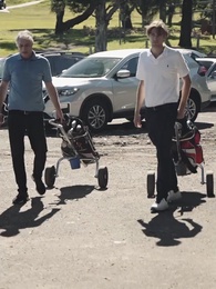 離婚後，接手豪門當千金 - Episode 60